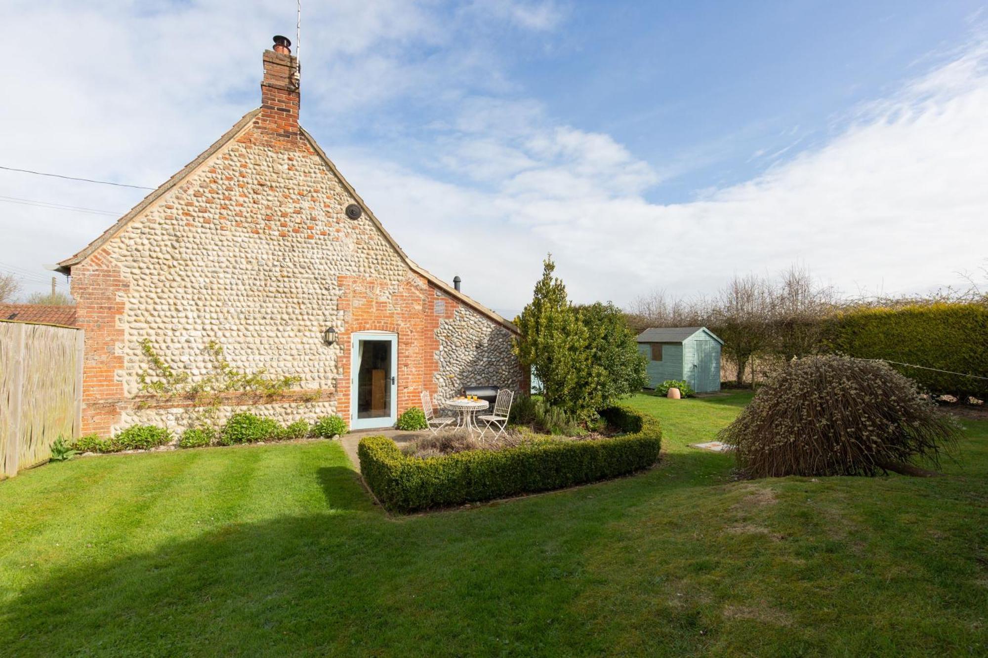 Garden Cottage West Beckham Εξωτερικό φωτογραφία